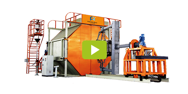 Plastic rotational molding machine