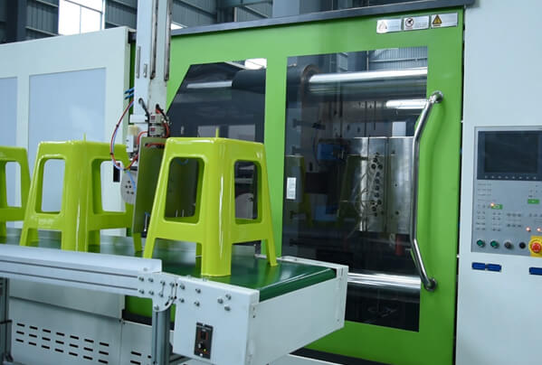 Plastic molding machine testing