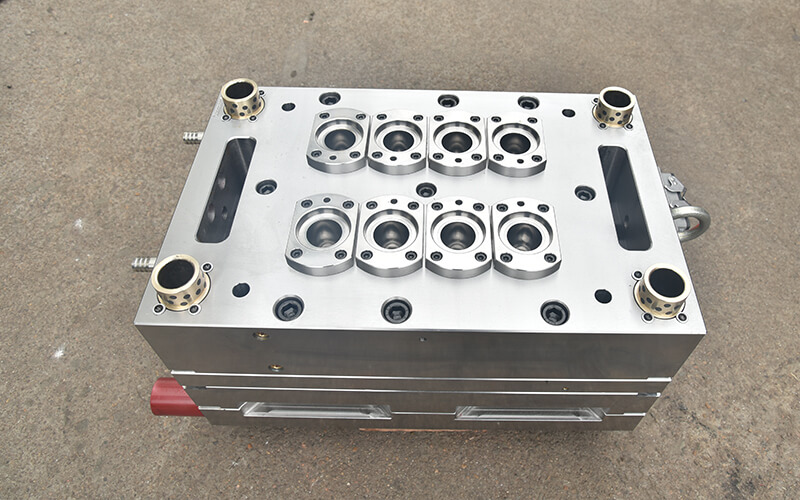 preform mold cavity