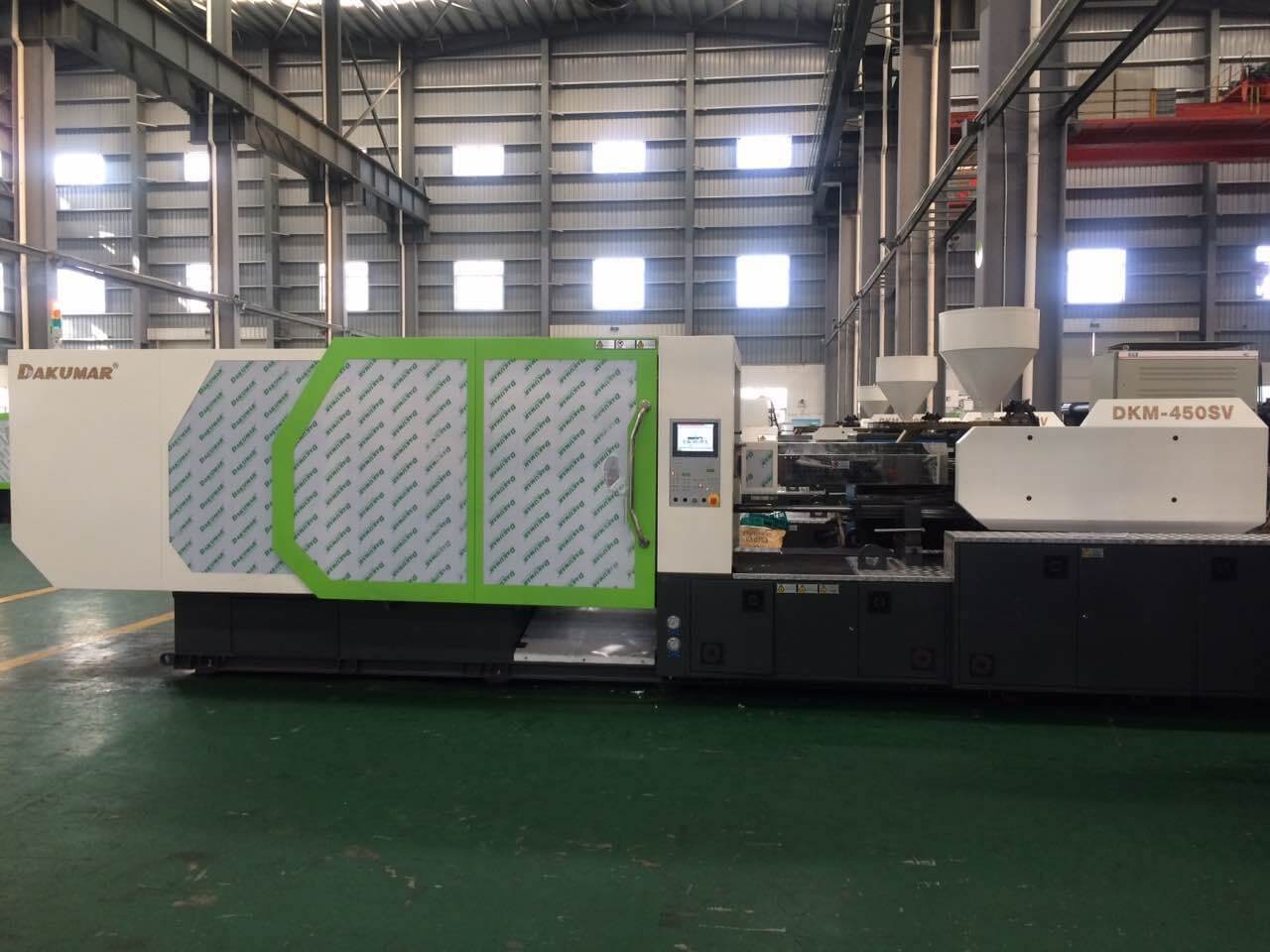  Injection Molding Machine