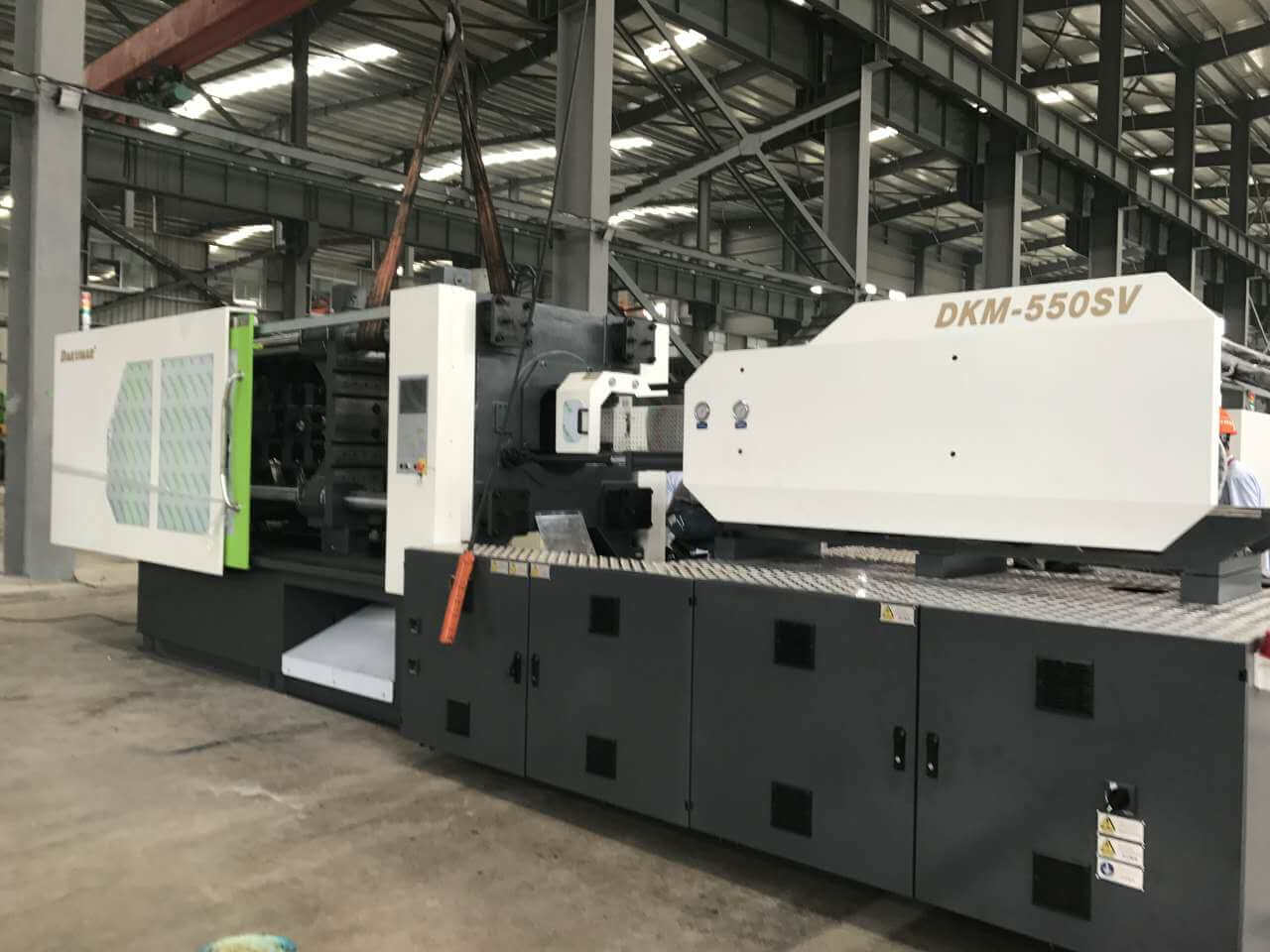 550T Plastic Injection Machine Suppliers
