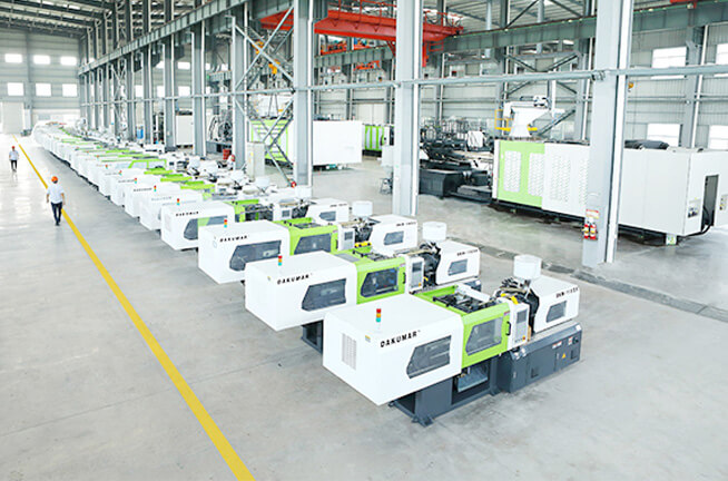 plastic injection molding machine factory